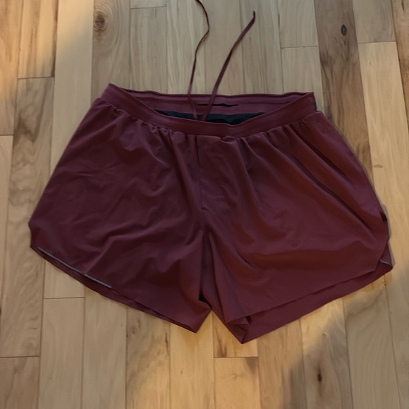 Mens Lululemon Shorts - Picture 3 of 4